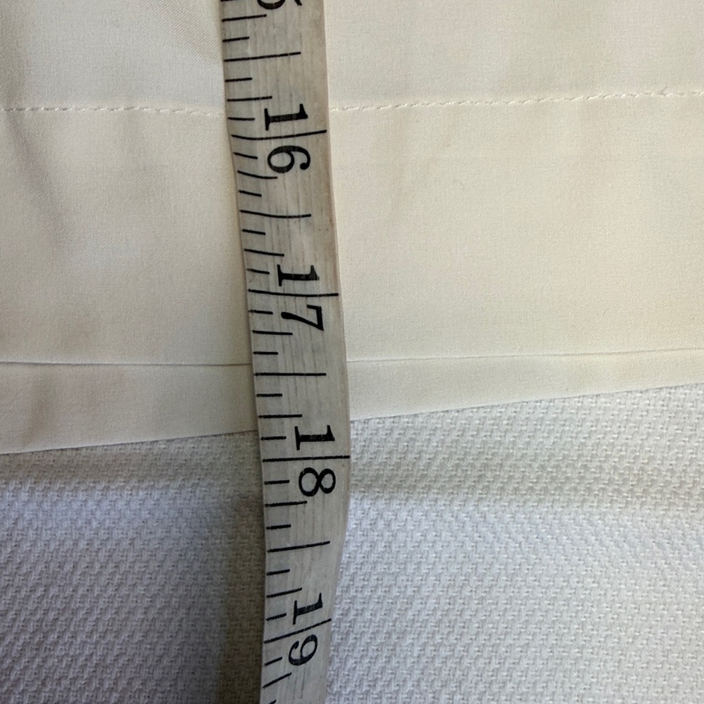 Athleta Vienna Ivory Cargo Skort Size 4 - Picture 8 of 13